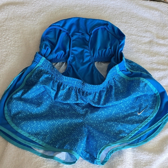 Nike Blue Athletic Shorts with Moisture-Wicking Fabric - Picture 4 of 6